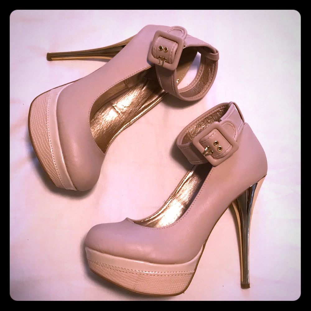 Heels. Charlotte Russe.